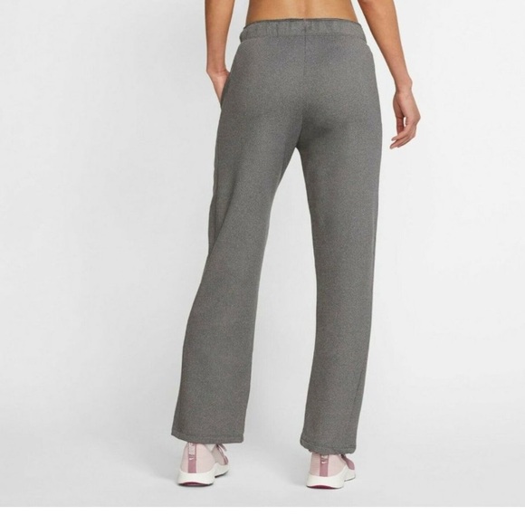 Nike Woman’s Therma Fleece Training Loose Fit Pants,Grey Color, Size Small - Picture 8 of 10